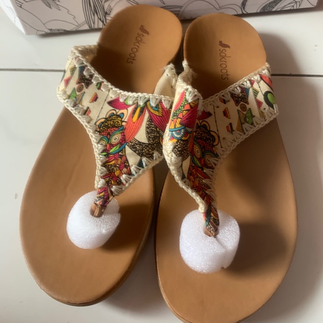 sakroots flip flops
