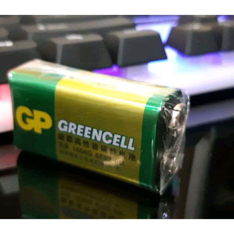 Baterai kotak 9V Kualitas SuperMerk : GP GreenCell Type : 6F22 (kotak) Rechargeable : NO VCS : 9V DC Expired : 3 tahun kedepan