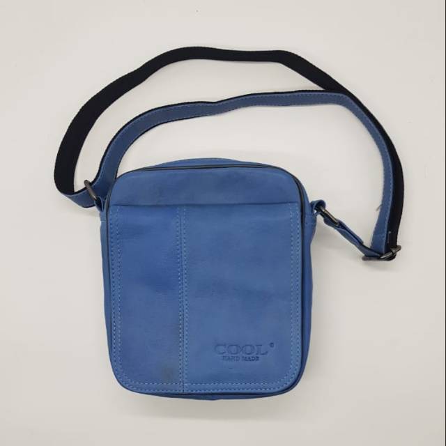 Tas selempang cowok. Bahan kulit asli
