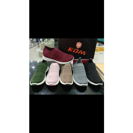 KDM sepatu rajut wanita