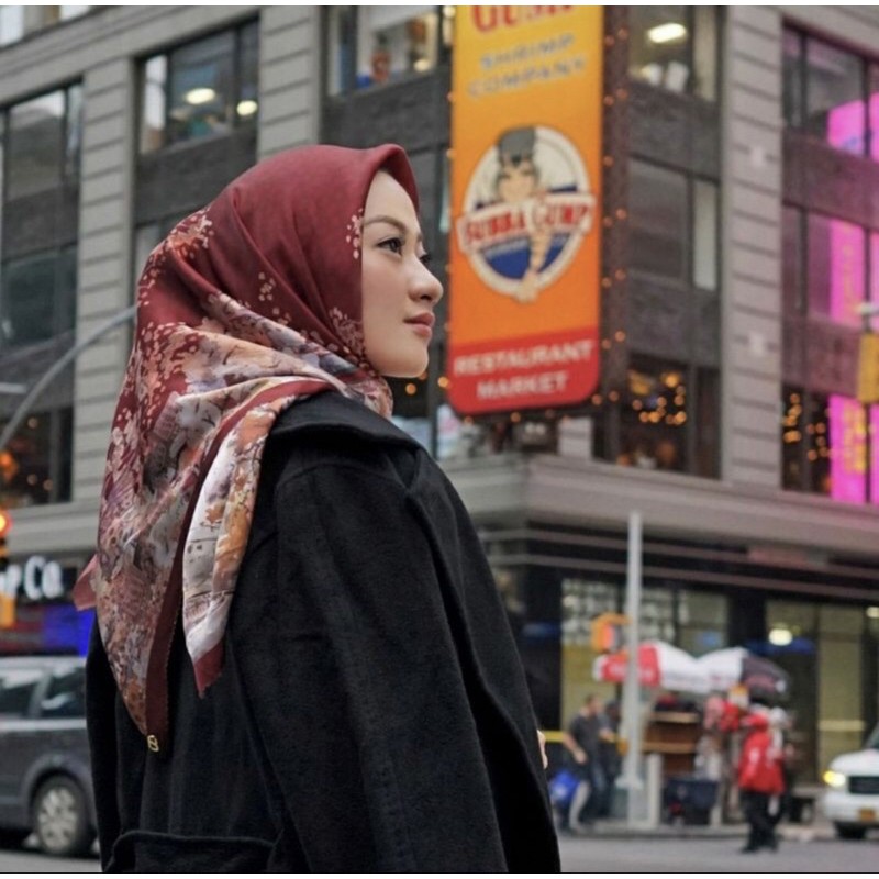 Preloved Buttonscarves New York Series Reborn Time Square