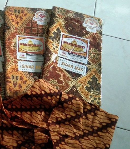 Kain Batik Katun Panjang Jarik Prodo Prada Solo H. Santoso Istana Presiden Motif Delimo Premium