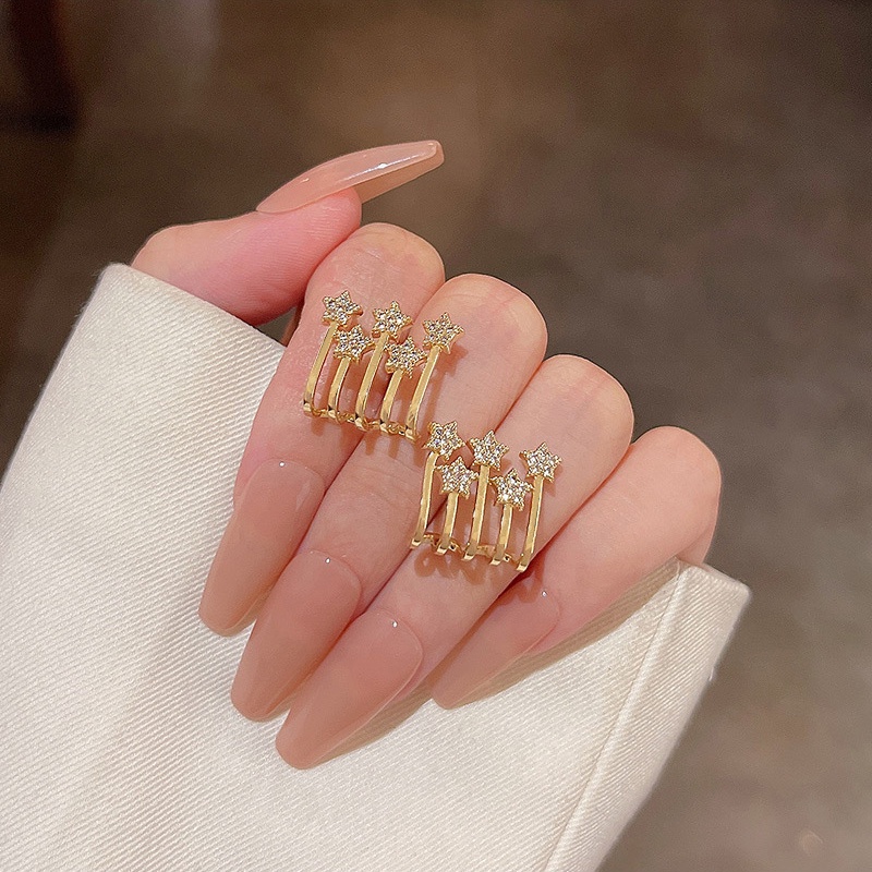 Anting Stud 925 silver needle Bentuk Bintang Aksen Berlian Untuk Wanita