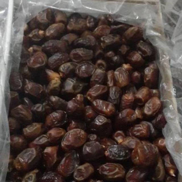 Kurma khalas empuk basah besar enak baru