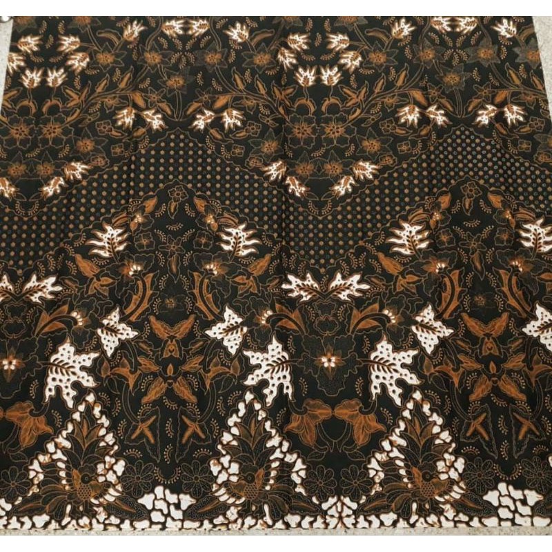 Kain batik solo kembang truntum jati