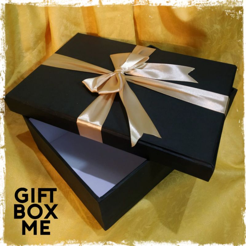 

GIFT BOX / 19x14x5 cm³ / FANCY EMBOSS / KOTAK KADO / HAMPERS