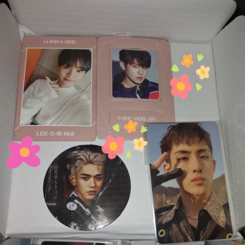 PHOTOCARD winwin, daehwi, e'dawn, cc lucas, mag woojin, folded poster. NCT, WayV, Pentagon, WannaOne