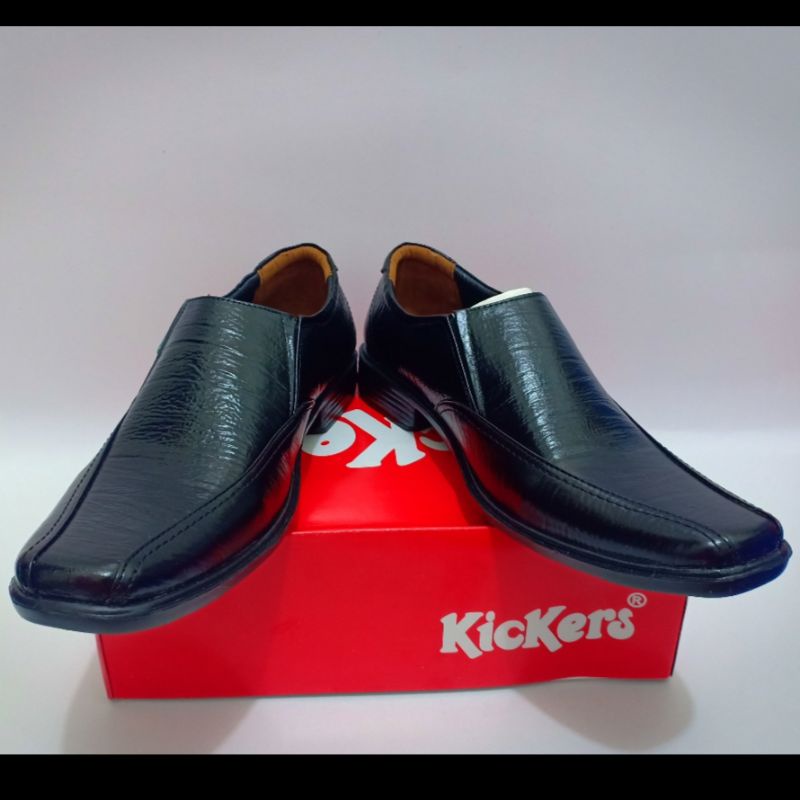 sepatu pantofel pria kulit asli Kickers