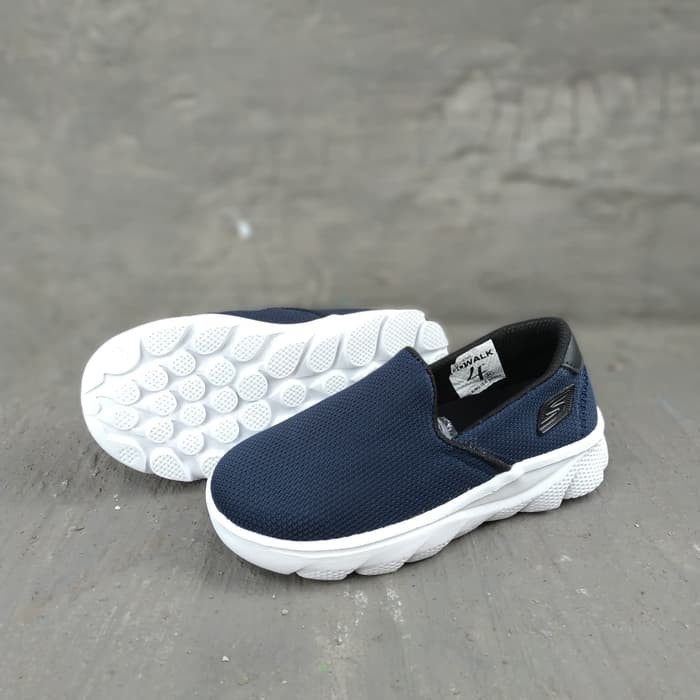 Termurah sepatu slip on anak skechers go walk kids navy made in vietnam - 31, Navy Eksklusif