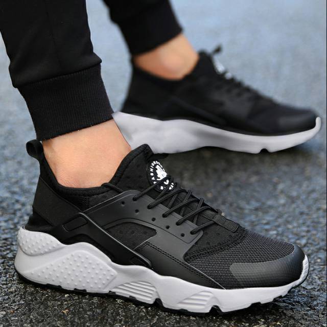 Sepatu Sneaker Huarache Sporty - Black