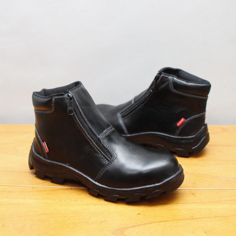 Sepatu safety boot kerja hiking touring bahan kulit sapi asli model resleting