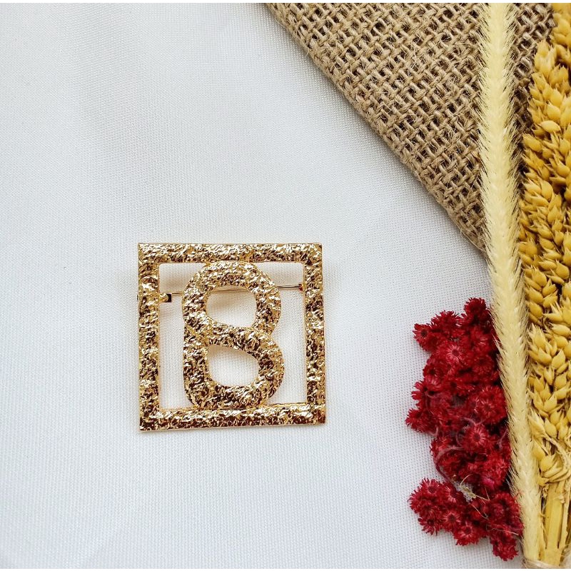 Brooch Buttonscarves KW//Bros Buttonscarves Polos/Mata/Mutiara-Kotak Polos Gold