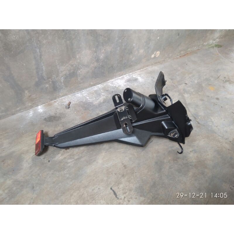 SPAKBOR BELAKNG BLAKANG KAWASAKI NINJA 250 KARBU ORIGINAL