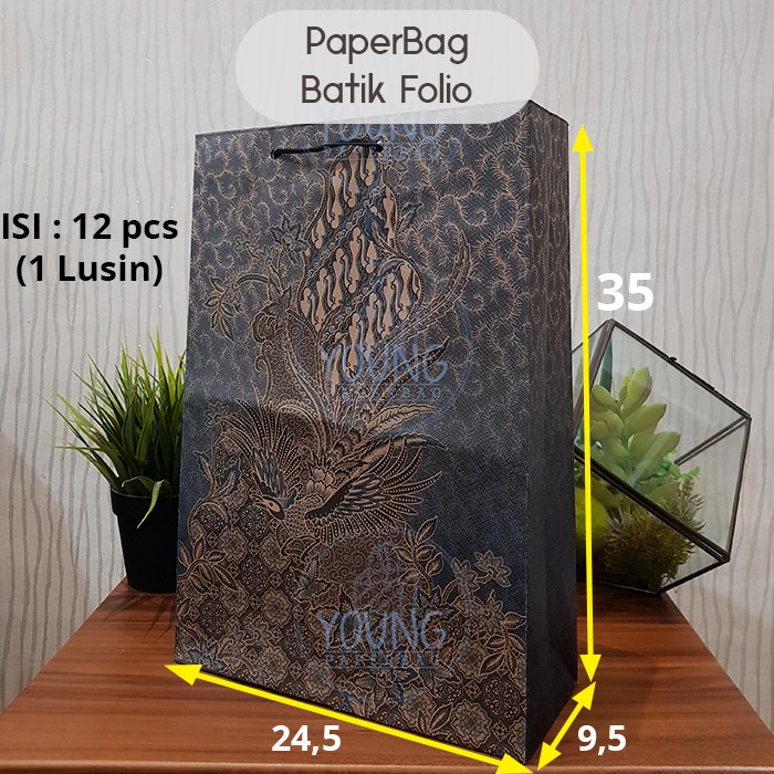 

Paper Bag / Tas Kertas Batik Folio motif Burung Uk.24,5x9,5x35 (1 lusin (12pcs))