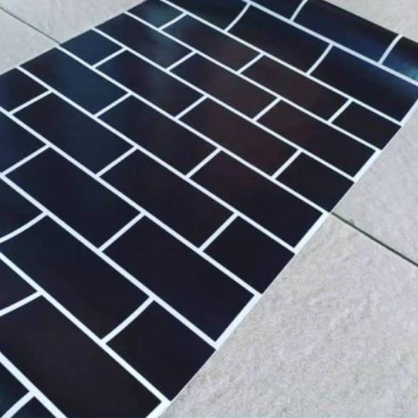 Wallpaper Stiker Dinding Bata Hitam Lis Putih Ukuran 10m x 45cm