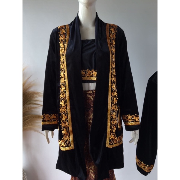 baju pengantin solo/baju bludru solo/kebaya pengantin solo