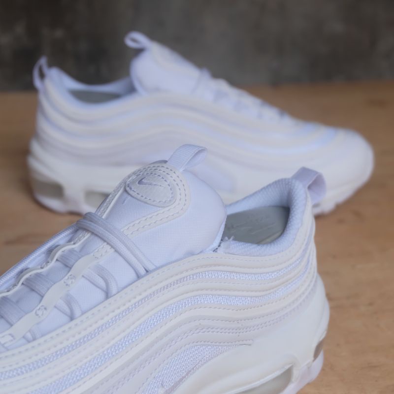97 white womens