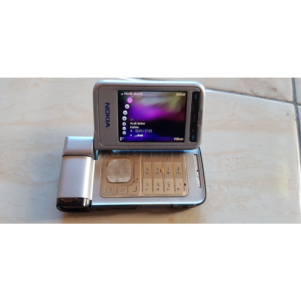 Nokia N93i Minus bahan