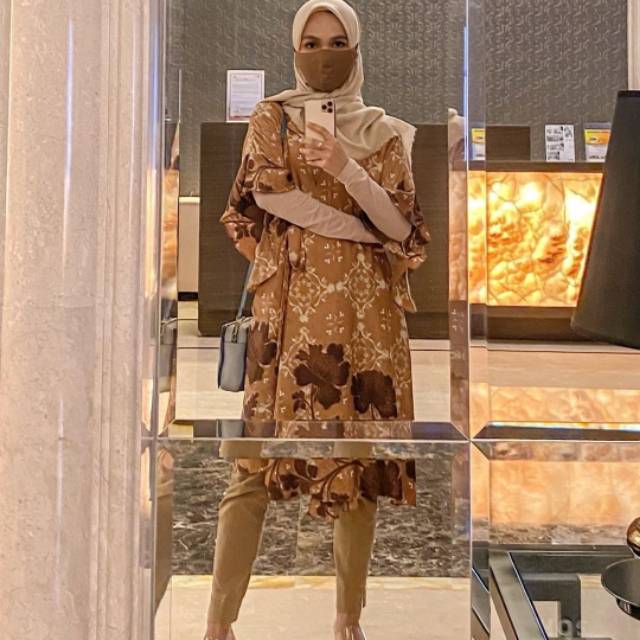 Cassia Outer Wearing Klamby