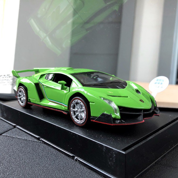 Pajangan LAMBORGHINI VENENO Miniatur Parfum Parfume Pewangi Mobil