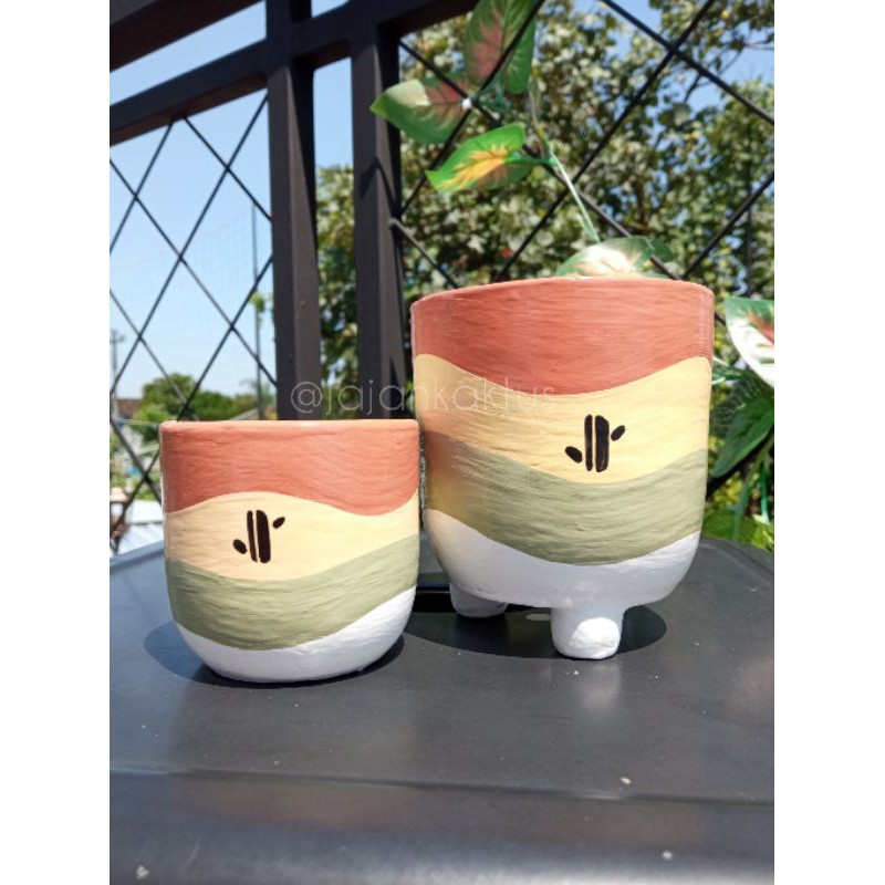 

2 Pot Lukis Gelombang Coklat Gerabah Lucu