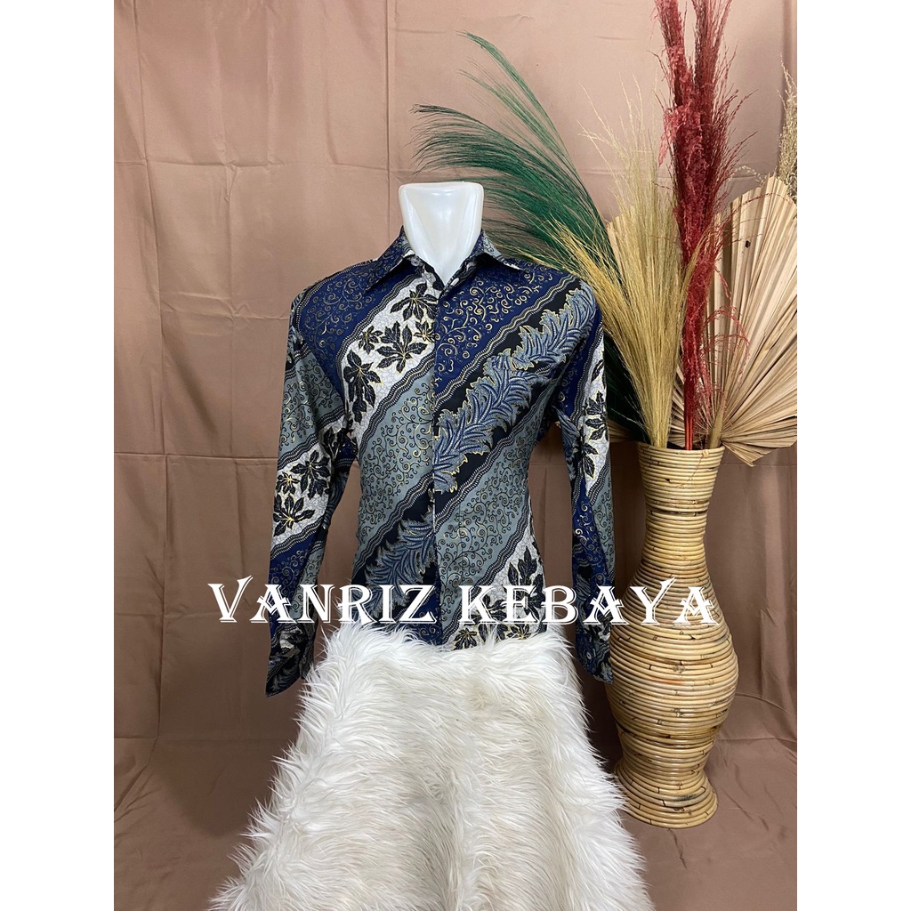 Vanriz Kebaya-Kemeja Batik Pria Lengan Panjang