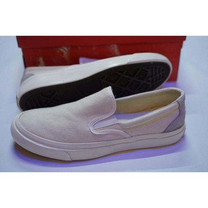 Sepatu Pria Converse Slip On 70S One Star White Casual Sneakers Import Cn57572