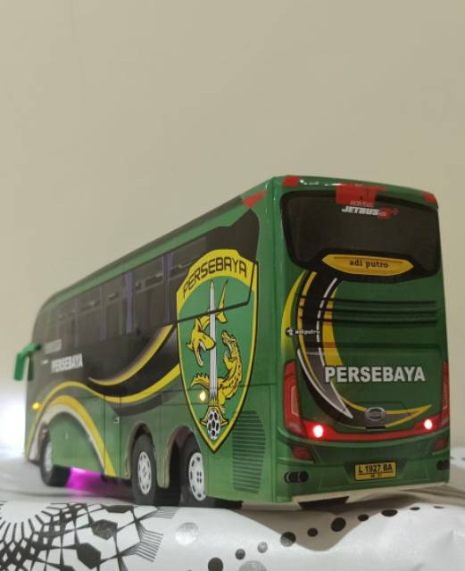 miniatur Bus bis /mainan bus bis  persebaya double deker lampu