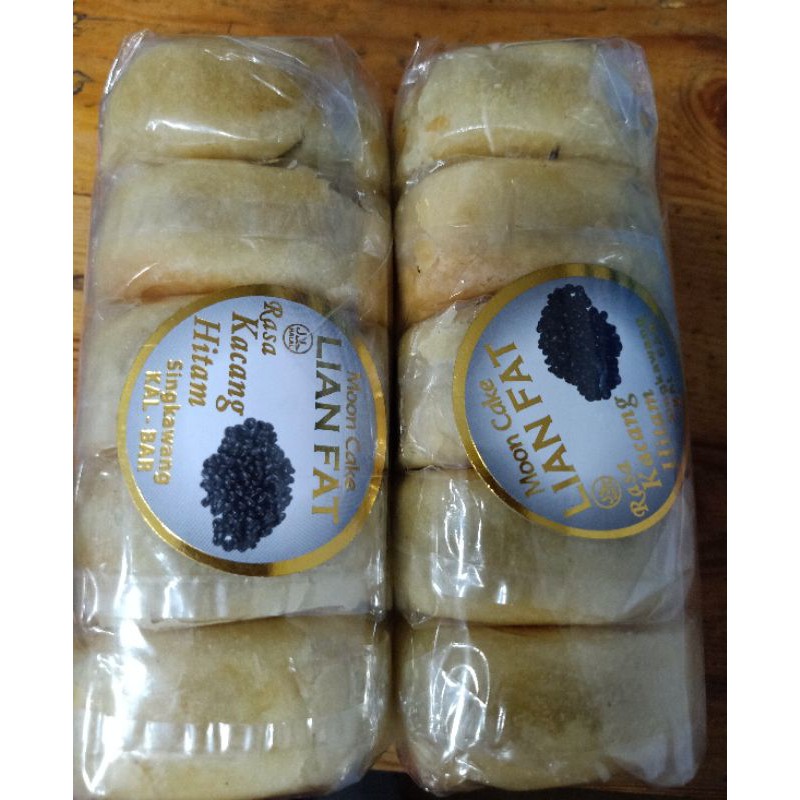 LIAN FAT Moon Cake Kue Pia Kacang Hitam Kacang Hijau Ijo isi 5 Singkawang