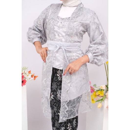 NURHALIZA dan NURBAYA TUNIK SILVER