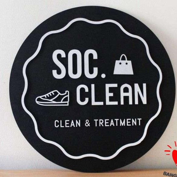 Papan Logo Toko 2D Custom Cetak UV (ultraviolet) Hemat Tidak Timbul/Ukir