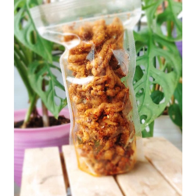 

USUS CRISPY PEDAS DAUN JERUK 100 GR