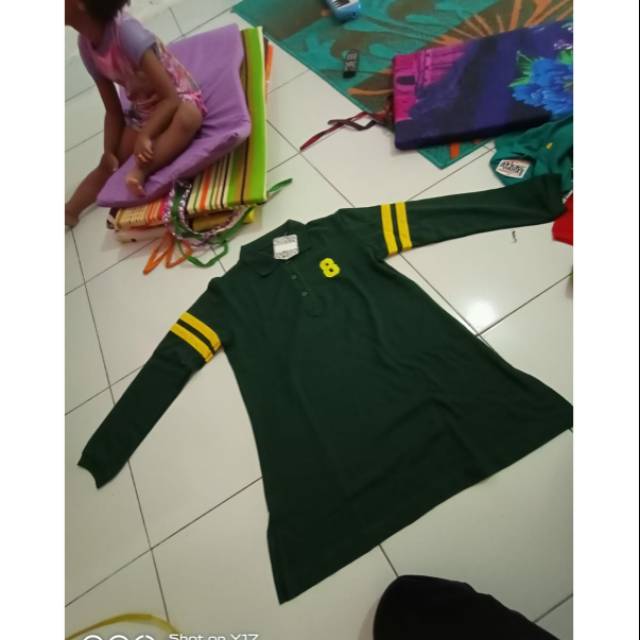 Atasan unclewest hijau botol