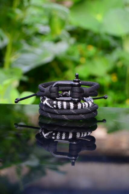 Gelang Nautical Paracord Survival Outdoor Pria Warna Hitam