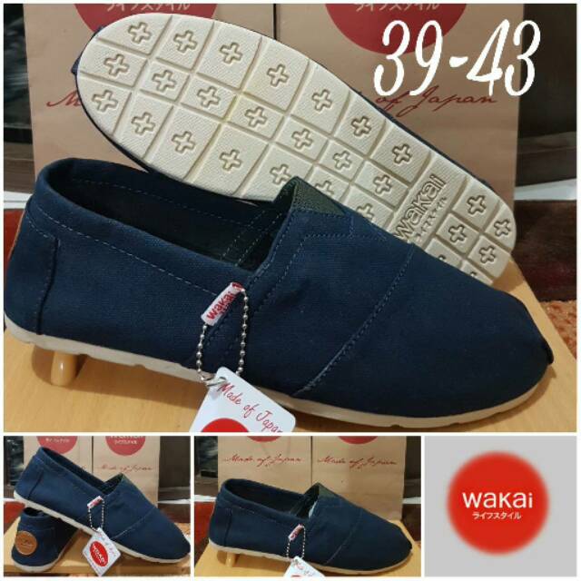 Wakai slip on grade original