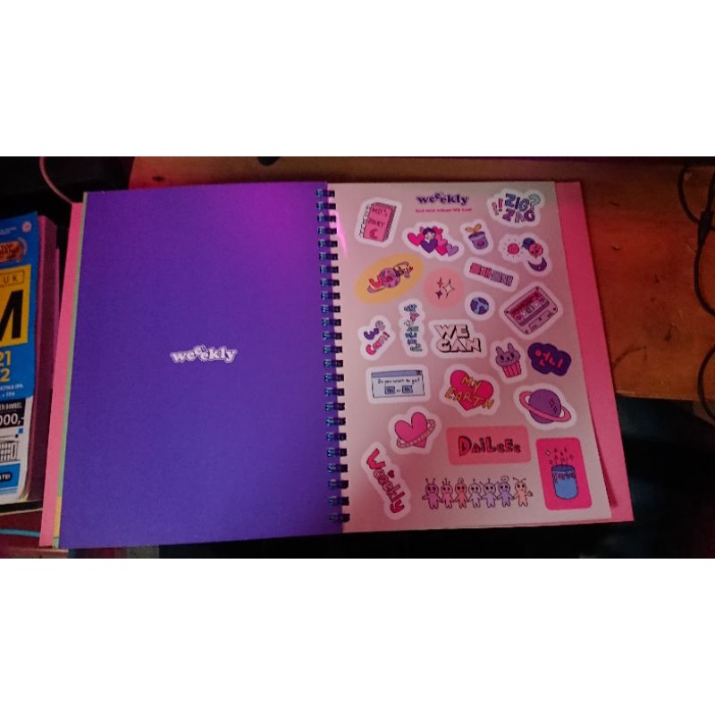 [READY ALBUM ONLY] Weeekly "We Are" & "We Can"
