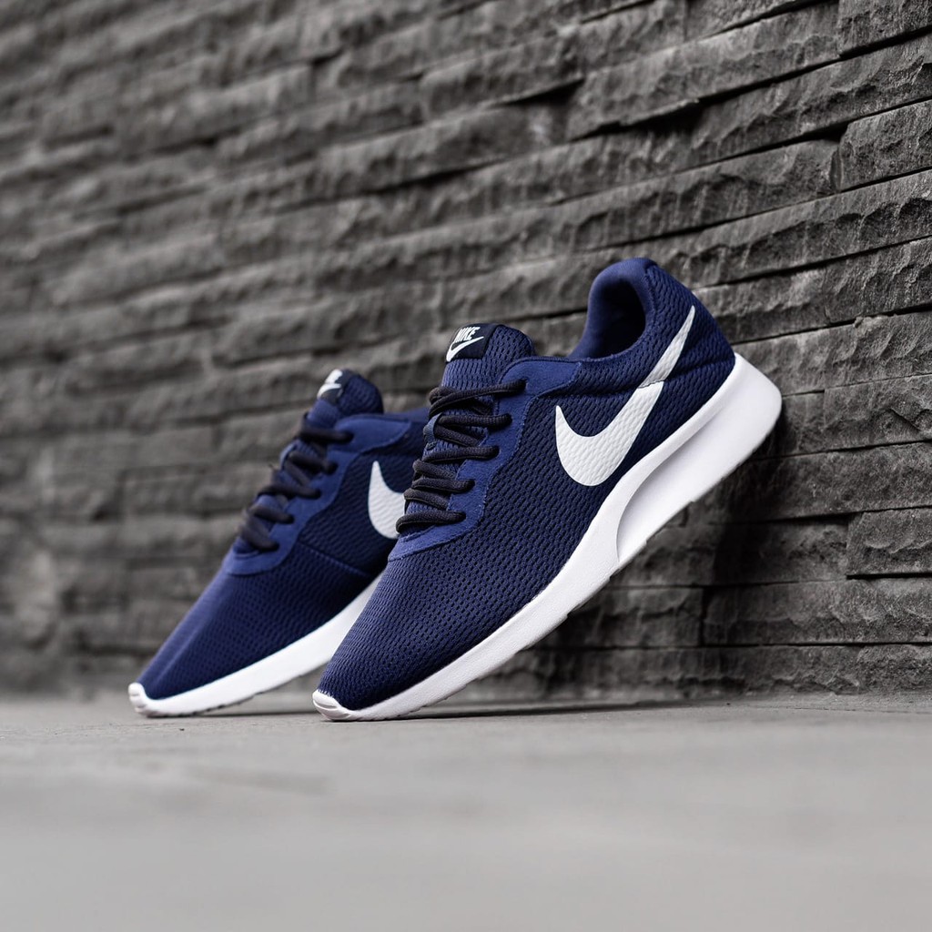 nike tanjun navy white