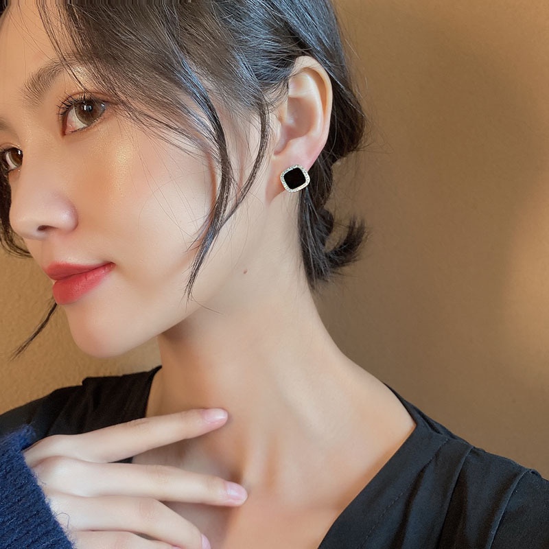 Anting Tusuk Gantung Bentuk Kotak Geometri Hias Berlian Imitasi Gaya Korea Untuk Wanita