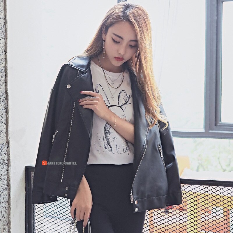 JNK x GODDESS - Jaket Wanita Korea KPOP Style Sexy Kasual Formal Semi Kulit Sintetis Sintetis Faux Synthetic Leather Premium Original Branded Elegan Cewek Perempuan Pakaian Atasan Outer Outfit Hijab Muslim Modern Zipper Motor Biker Riding Touring Racing