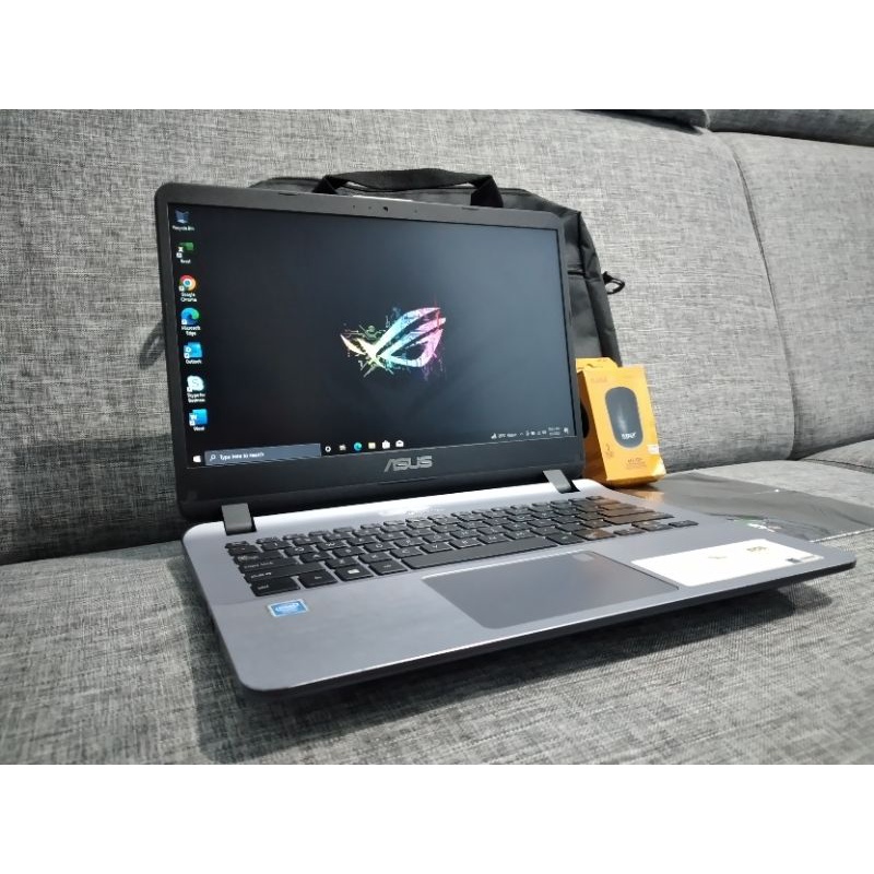 laptop asus A407M