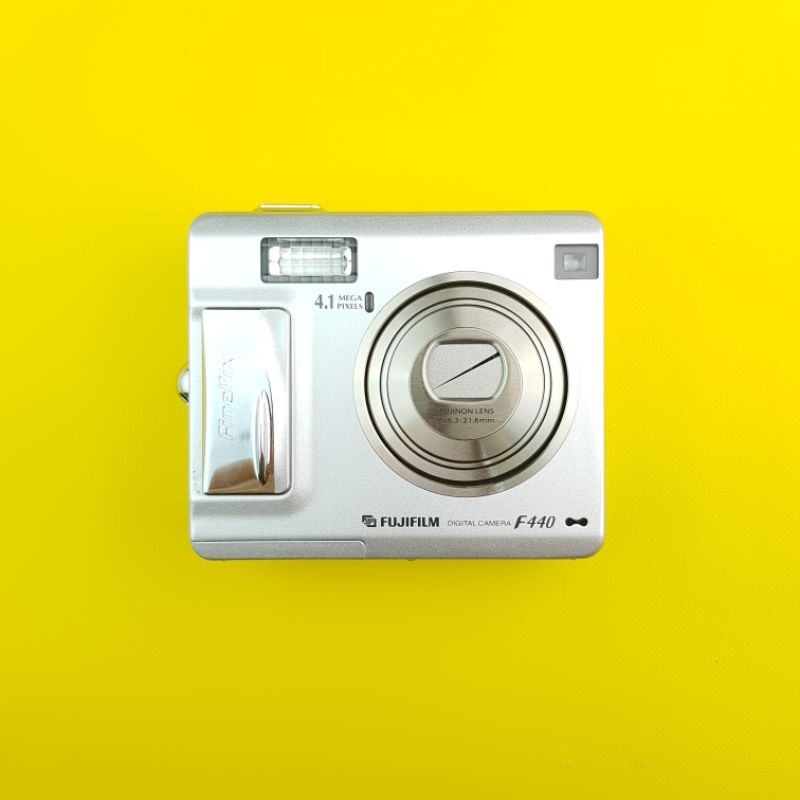 FUJIFILM FINEPIX F440 (digicam/camdig/digital camera/pocket camera)