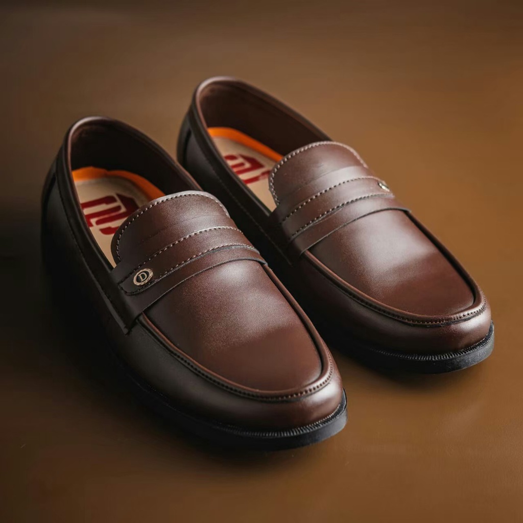 HDS X DTSDE sepatu Formal pria kasual slip on kulit pu sepatu kerja sepatu trendy terbaru