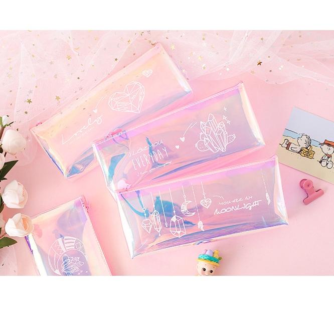 

Kotak Pensil / Tempat Pensil Hologram Transparan SK0069 ✔