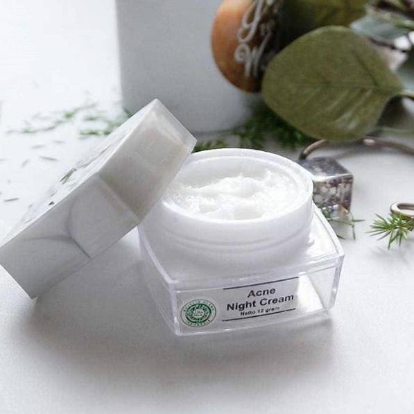 SALEE.. MS GLOW ACNE NIGHT CREAM MS GLOW ACNE NIGHT CREAM MALAM MS GLOW KRIM MALAM MS GLOW CREAM MS 