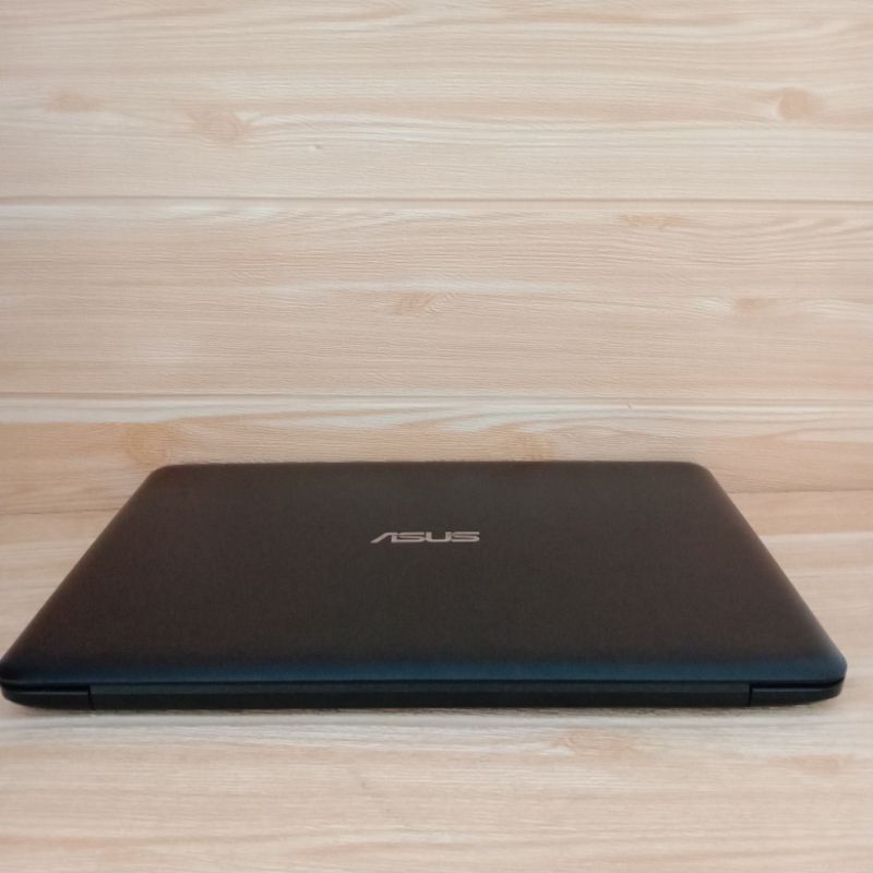 Laptop Asus E402WA AMD E2-6110/4GB/500GB Second mulus quad core-5