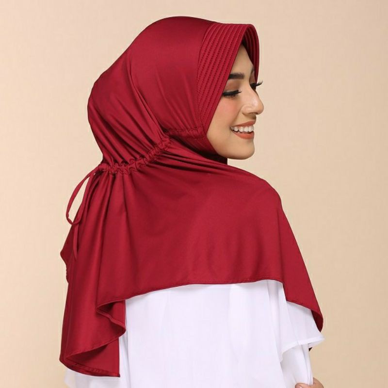 Kerudung Bergo Instan Elzatta Hitam Putih Zaria Sahara Hijab Serut Belakang Jilbab Instant Polos-Maroon
