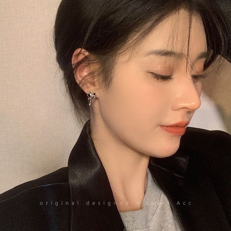 Anting Tusuk Gantung Bahan Sterling Silver 925 Desain Hati Hollow Gaya Korea Untuk Wanita