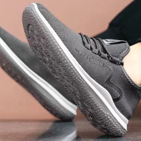 Sneakers Sepatu Pria Sepatu Olahraga Laki-lai Impor Sepatu Brand Sneakers Cowok SLIP ON Worth It - K39