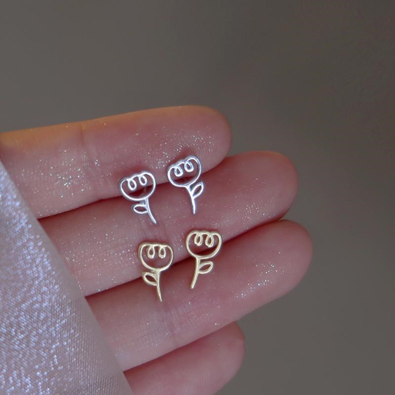 We Flower Anting Stud Desain Bunga Tulip Bahan s925 Silver Gaya Korea Untuk Wanita