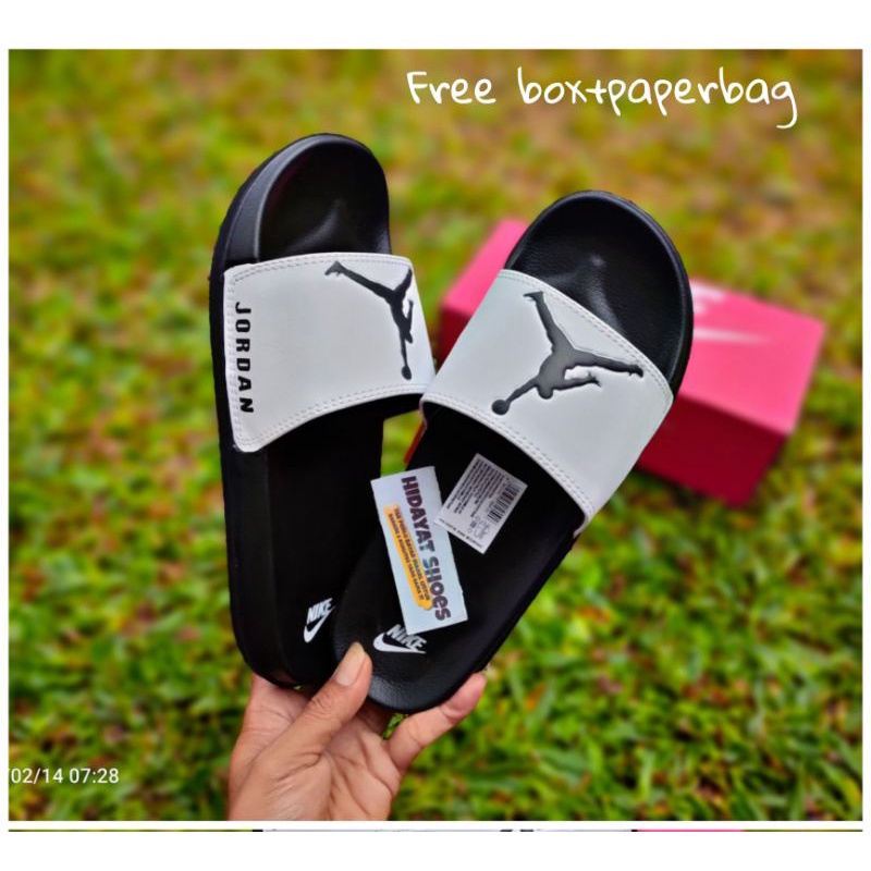 SANDAL SLIDE JORDAN //SANDAL SLOP JORDAN FREE BOX+PAPERBAG//SANDAL SLIDE PRIA JORDAN // SENDAL SLOP PRIA JORDAN-Jordan white